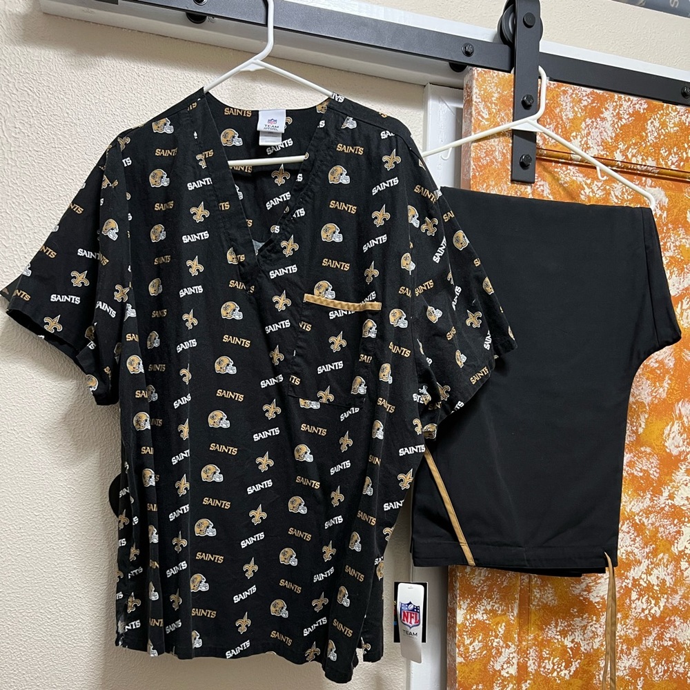 New Orleans Saints scrub set 2X- unisex